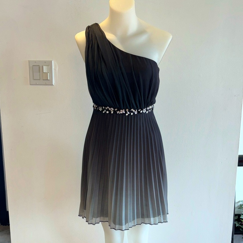 SPEECHLESS Jewelled Bodice One Shoulder Ombré Mini Cocktail Dress